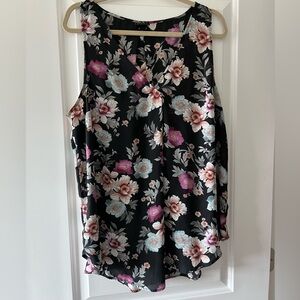 EUC Torrid floral blouse- size 1 (14-16)